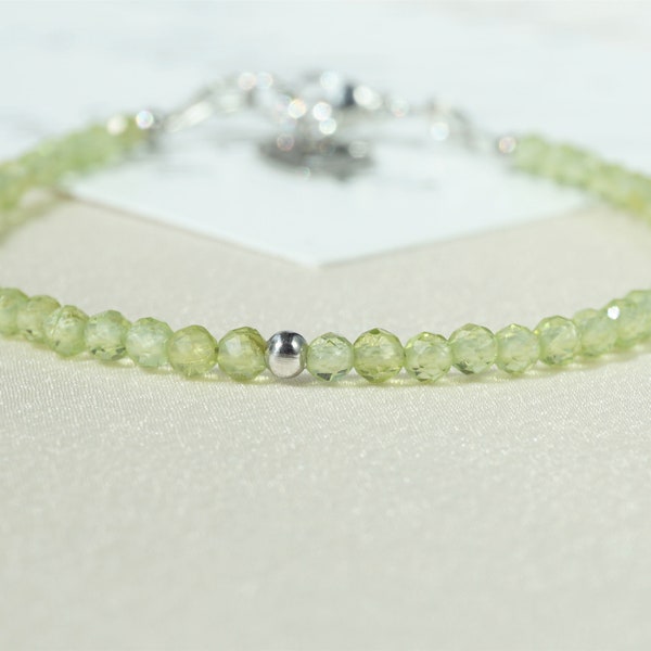 Armband aus Peridot natürliche echte Edelsteinperlen, August Geburtsstein, grün Chakra-Yoga-Heilkristall, minimalistisch