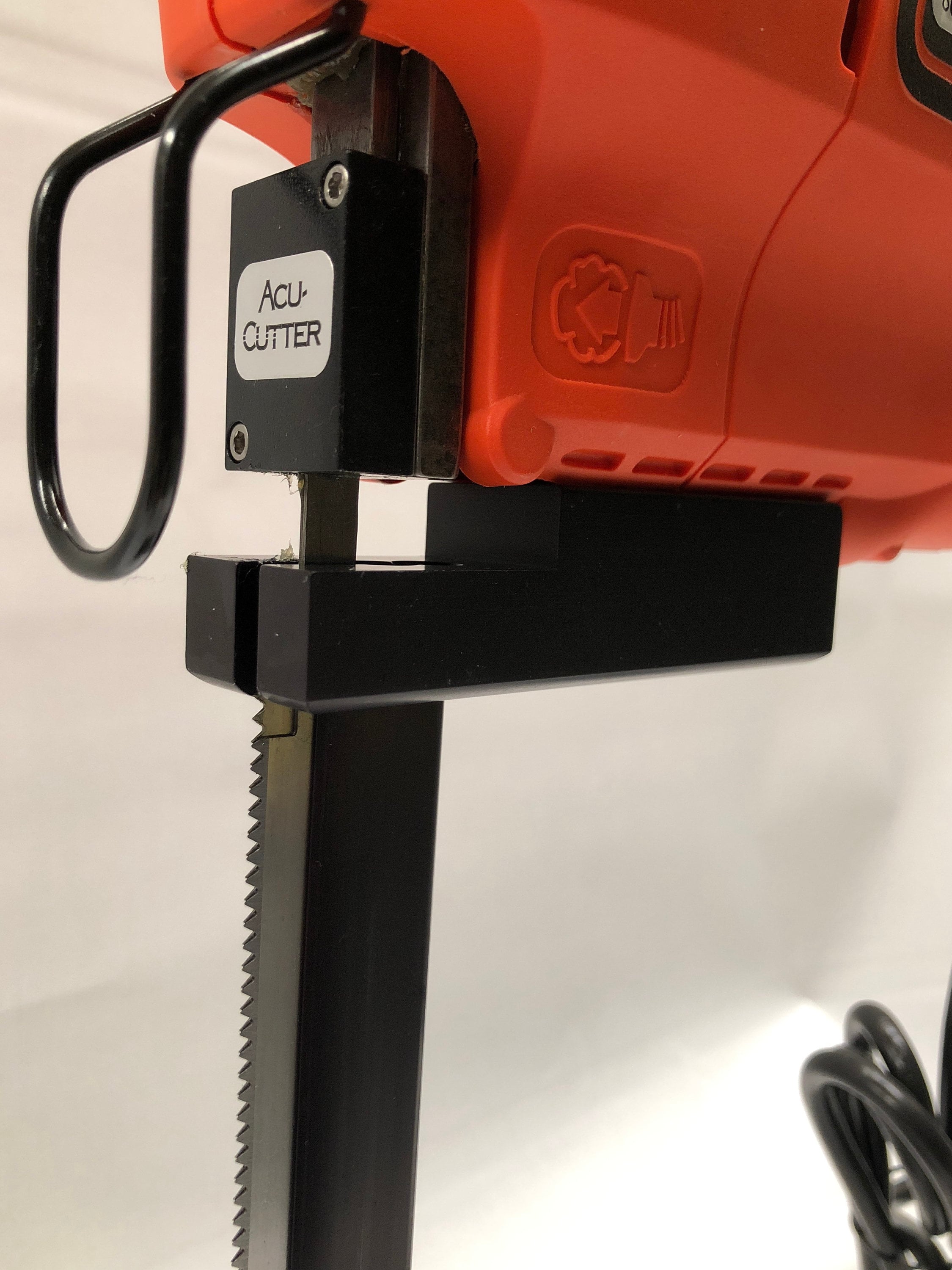 ボッシュ Acu-Cutter 350 Foam Saw w 8