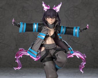 Puede incluir: Una figura de un personaje de anime con cabello morado que lleva un uniforme de bombero negro y azul con llamas rosas. La figura está de pie sobre una base rocosa con una plataforma de madera.