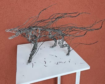 Wire Wolf Sculpture – Handcrafted metal figure in industrial art style | Fantasy decor | Symbol of strength & freedom