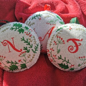 Adornos navideños bordados de fieltro de lana, adorno navideño personalizado con letras monogramadas