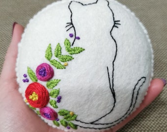 Kitty / Cat  Floral Embroidery Ornament