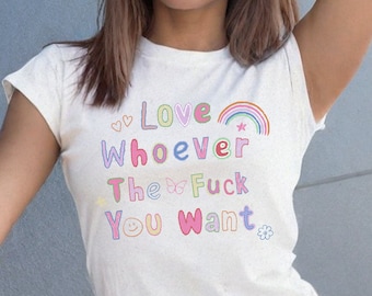 ama chi vuoi maglietta per bambini / l'amore è amore / mese dell'orgoglio / lgbtqia / orgoglio arcobaleno / maglietta scarabocchio / ama chi vuoi