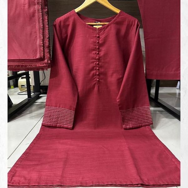 Khaddar Three Piece Casual Wear Salwar Kameez, Asian Pakistani Indian Ladies New Maroon Suit