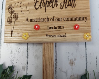 any text SOLID OAK High Quality laser engraved ladybirds and bees sign Fully Customisable Handmade garden sign. Words of your choice,memory