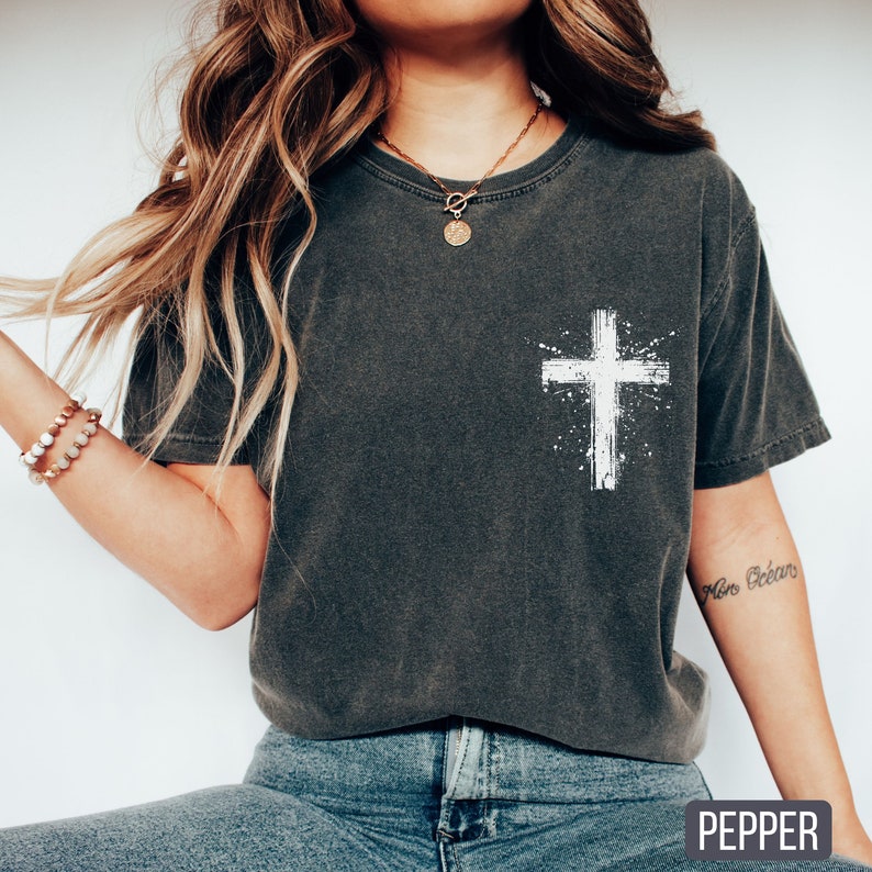 Lift Heavy Pray Hard Pepper Shirt, Comfort Colors, Gym Pump Cover, Christian Shirt, Weightlifting Shirt, Christian Gym Shirt, Jesus Lover Shirt, Woman of God, Oversized Gym Shirt