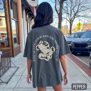Never Give Up Shirt, Pepper Comfort Colors Shirt, Gym Pump Cover, Workout Shirt, Gym Tshirt, Gift for Him, Fitness Gift, Weightlifting Shirt, Muscle Mommy