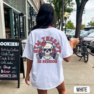 White Gym Therapy in Session Shirt, Comfort Colors, Muscle Mommy, Funny Workout T-Shirt, Gift for Weightlifter, Oversized Work Out Tee, Pump Cover