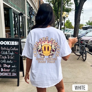 Trust The Process Good Things Take Time Shirt, White Comfort Colors Shirt, Muscle Mommy Shirt, Gym Pump Cover, Powerlifting Shirt, Workout Shirt, Personal Trainer Gift, Vintage Gym Shirt