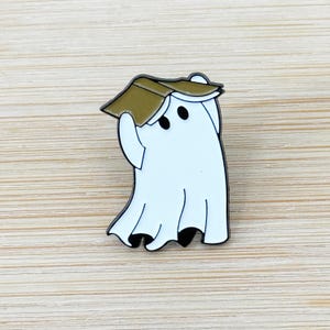 Ghost with Book Soft Enamel Pin, Cute Ghost Enamel Pins, Spooky Cartoon Brooches, Fun Jewelry Gifts for Friends, Novelty, Halloween