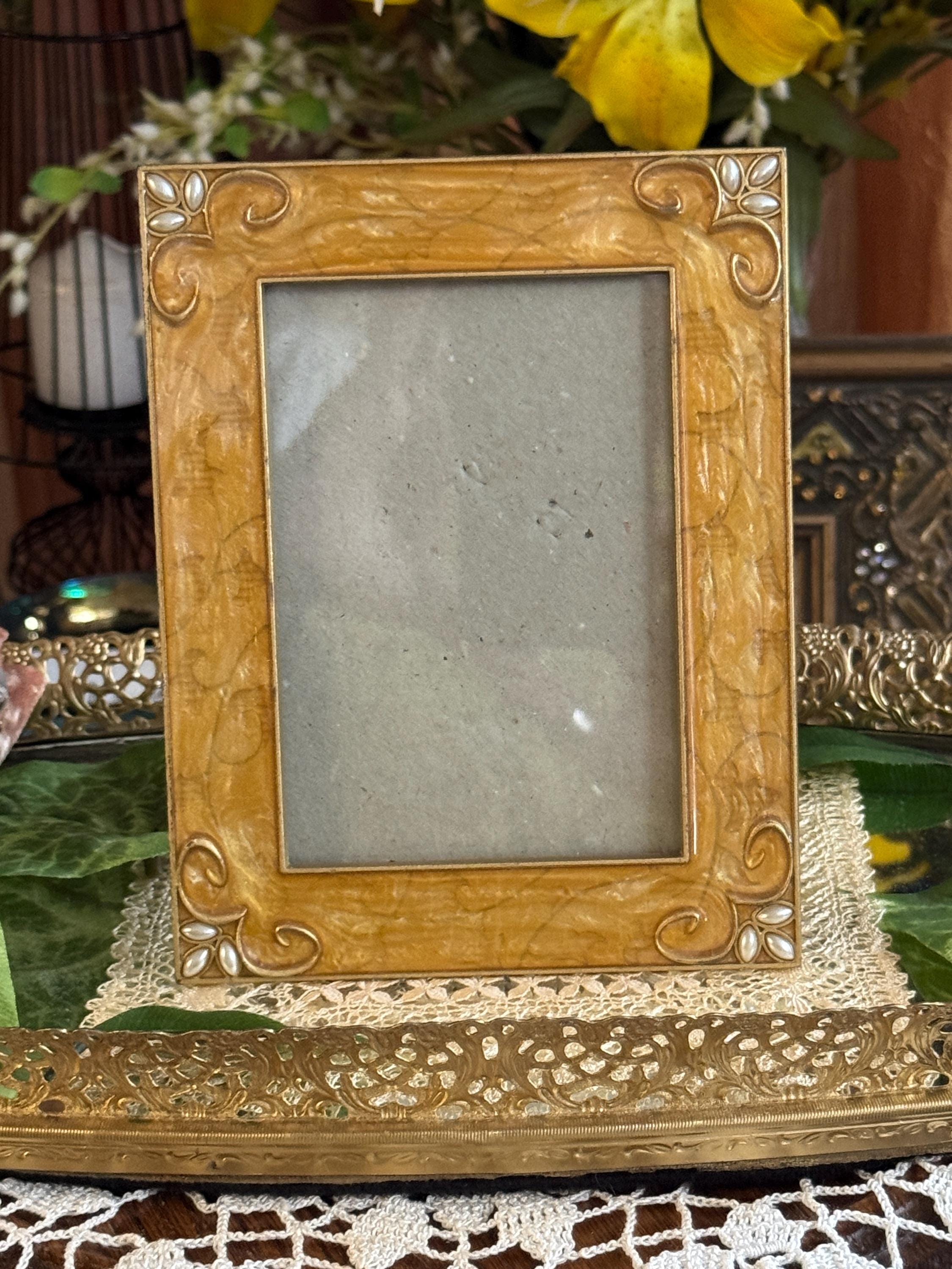 Photo Frame Gold Thing Gold Metal Photo Frame With Antique Gold Enamel With Embedded Vines and ...
