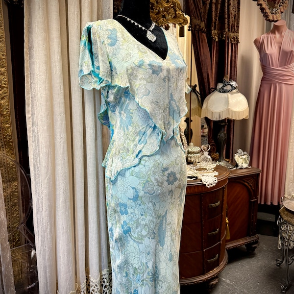 Layered Silk Chiffon Dress in Shades of Blue, Size 6