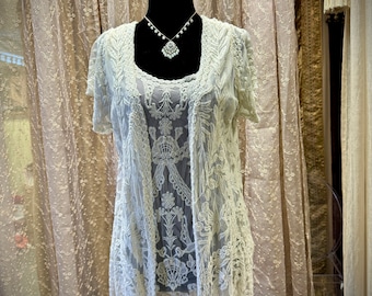 White Lace Tank Top and Cap Sleeve Lace Jacket, Size Small