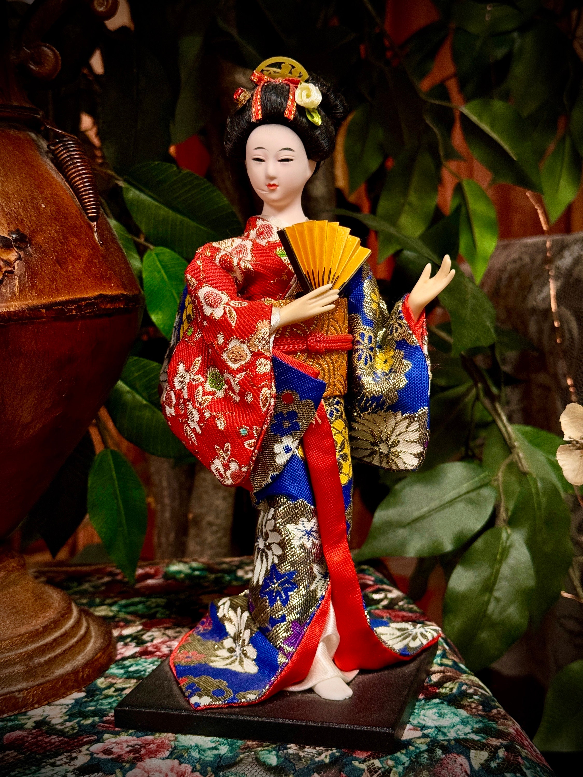 Geisha Doll Kimono - Main Image