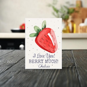 Te amo mucho Berry Tarjetas de felicitación personalizables Plantilla de tarjeta Día de San Valentín Descargar Diseño de fresa de acuarela imprimible Editable