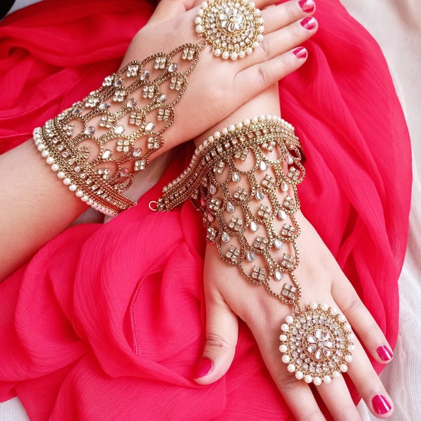 Haath phool, Haath Panja, Hand Harness Single Piece  / Indian Pakistani Bridal Shaadi Jewelry/ Sabyasachi Inspired
