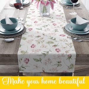 Spring Bloom Table Runner: Floral Polyester Dining Decor