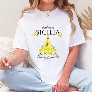 Lemoncello Italian T-Shirt: La Dolce Vita Summer Top
