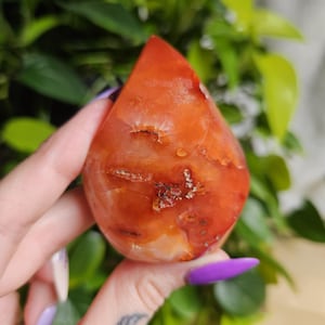 Carnelian Crystal Carved Flame Figurine, Gemstone Home Decor, Crystal Collectible, Metaphysical Gift, Healing Crystal, Red Stone Ornament