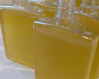 Olej z pestek palmowych nierozcieńczony, organiczny, pozyskiwany z Afryki Zachodniej, tłoczony na zimno