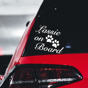 Hund on Board Aufkleber mit Wunschnamen | Personalisierter Autoaufkleber