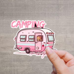 Camping Prinzessin Sticker – Pinker Wohnwagen Aufkleber für Laptop, Trinkflasche, Journal, Wohnmobil, Reisetagebuch & Glamping-Fans