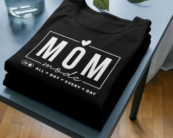 MOM fashion T-shirt - summer shirt for proud mothers - gift for Mother's Day