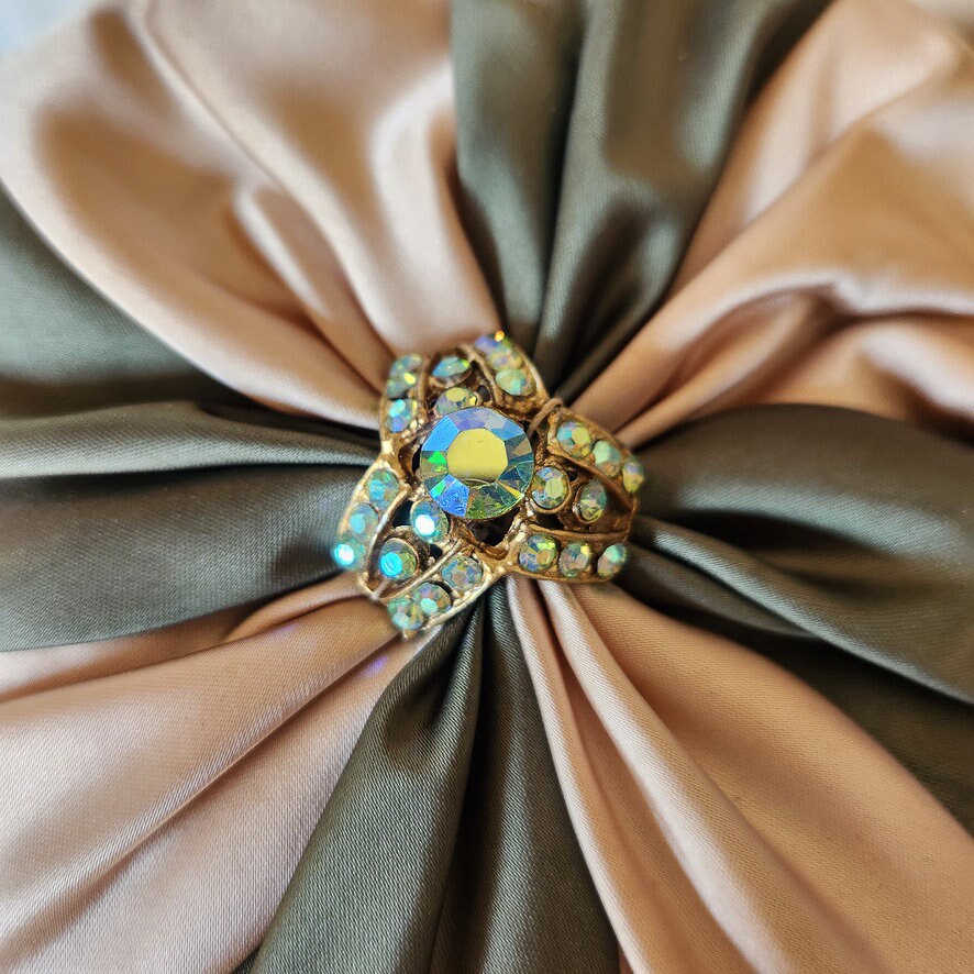 Vintage 50s 60s Felt & Satin Pillbox Hat W/ Aurora Borealis Vintage 50s 60s Felt & Satin Pillbox Hat W/ Aurora Borealis