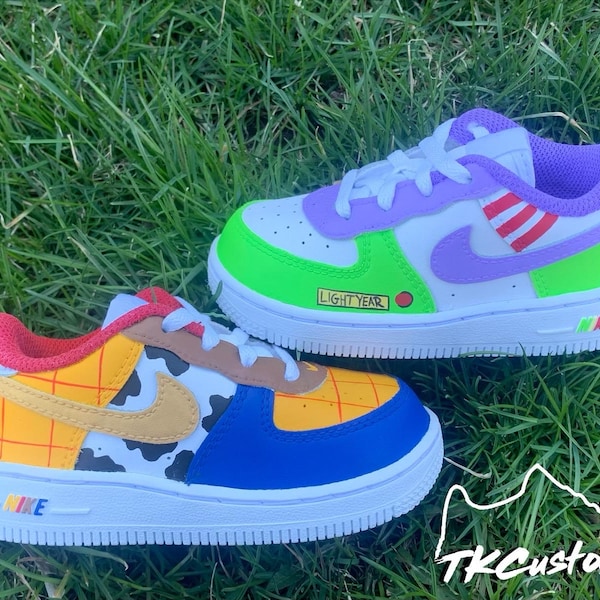 Baskets personnalisées Toy Story : chaussures pour tout-petits et enfants peintes à la main