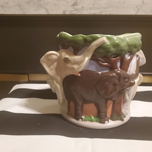 Adorable maceta de cerámica con forma de elefante - Maceta artesanal