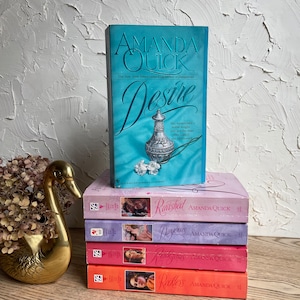 5 Vintage Historical Romance Books by Amanda Quick- paperback Romance Novels