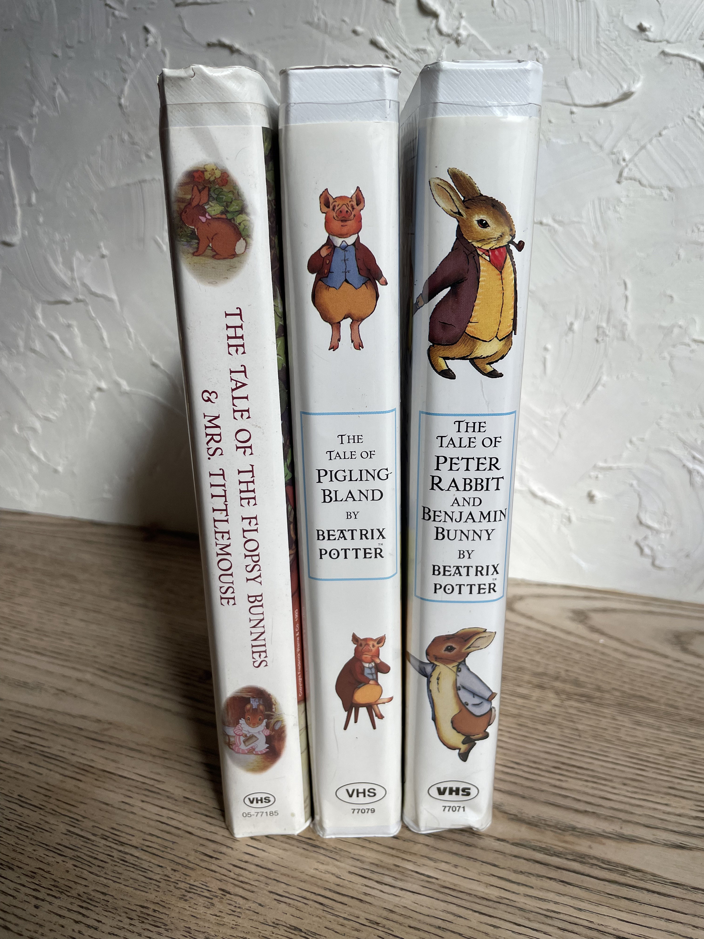 4 モールド MYSTIC M〜143 PETER RABIT No.148 Beatrix Potter Miniature Mrs Rabbit, Flopsy and Peter A29193