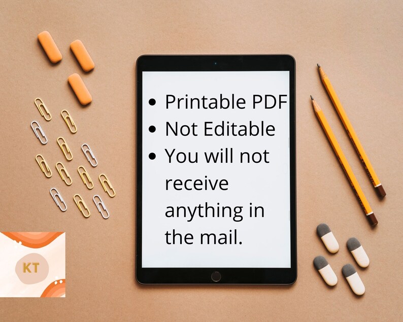 Puede incluir: Una tableta negra muestra el texto: "PDF imprimible, No editable, No recibir&aacute; nada por correo." Tambi&eacute;n se muestran gomas de borrar naranjas, clips, l&aacute;pices y gomas de borrar grises y blancas sobre una superficie beige.