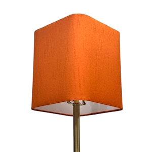 NUR Lampenschirm, abgerundete Ecken quadratischer Würfelkasten Lampenschirm, Gebrannte orange Kunstseide handgefertigt nach Maß, um zeitgenössischen Lampenschirm zu bestellen