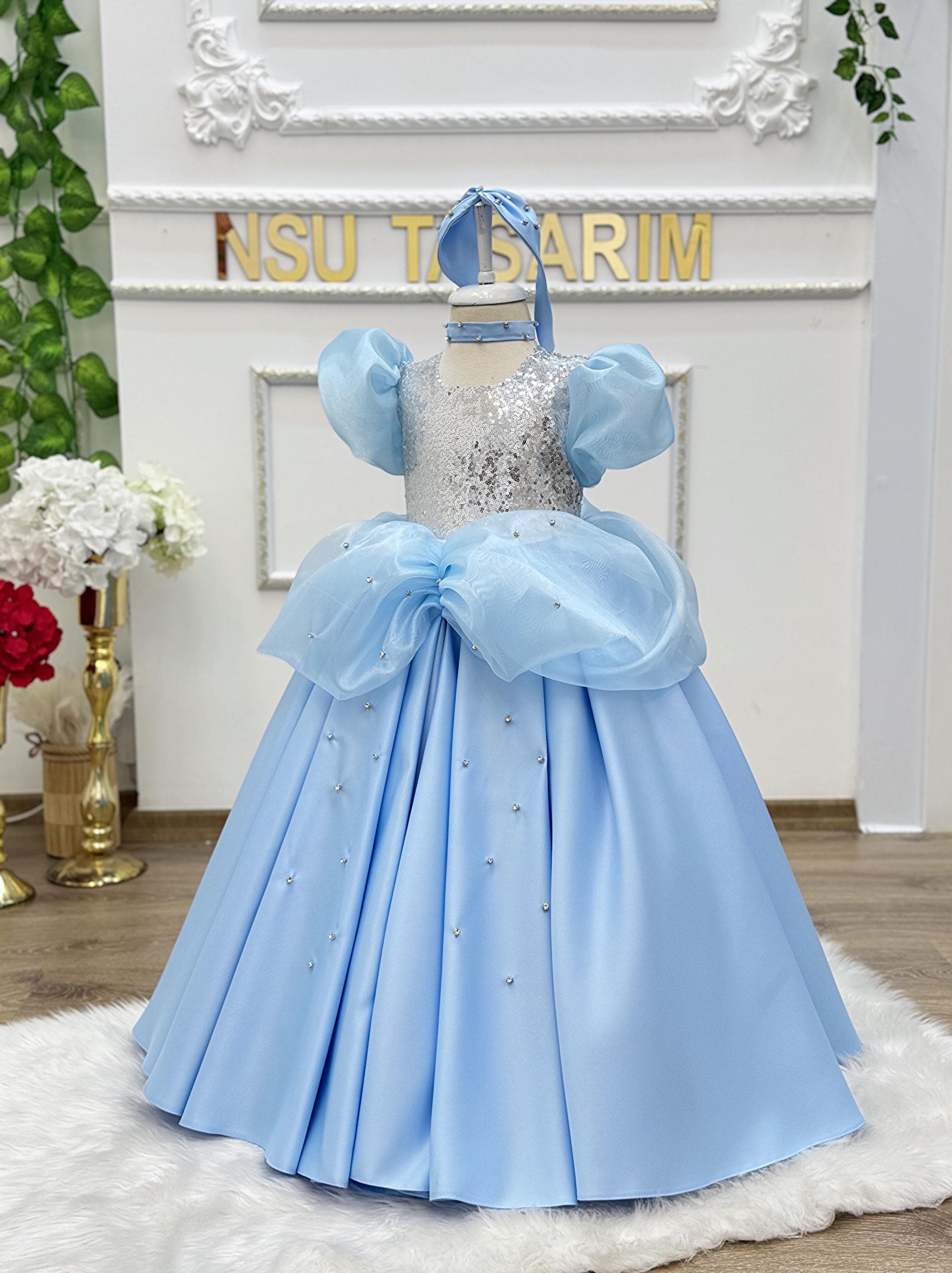 ☆新品未使用☆Jewelsシンデレラ風 ライトブルーバースデードレス おまけ付き シンデレラのドレス。女の子のベビードレス。シンデレラのプリンセス