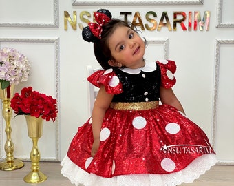 Vestido rojo de Minnie. Vestido para nina. Vestido de cumpleanos de Minnie Mouse. Vestido rojo con lentejuelas negras. Vestido de Minnie con brillos.