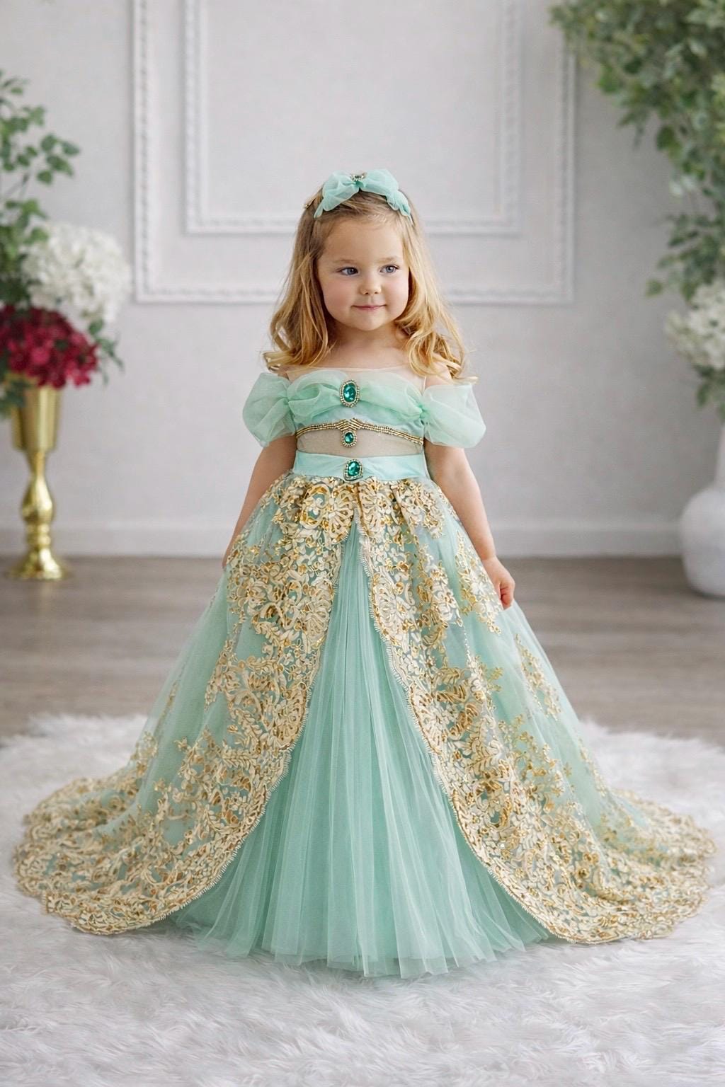 green emerald velvet dress Montsand Mint Ombre Lace Midi Dress main image 0
