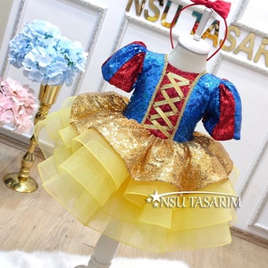 Snow white dress . Baby girl dress. Snow white  birthday dress. Sparkle snow white dress. For special occasion. Handmade!