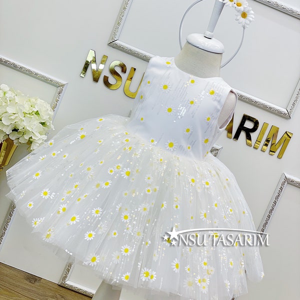 Daisy Dress, Baby girl dress. Daisy Toddler Dress, Birthday dress. Daisy flowers dress.