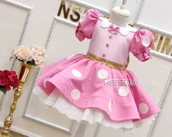 Disfraz de Minnie Mouse rosa. Vestido de niña. Vestido de cumpleaños de Minnie Mouse. Vestido de minnie con brillos y perlas. Para ocasión especial. ¡Hecho a mano!