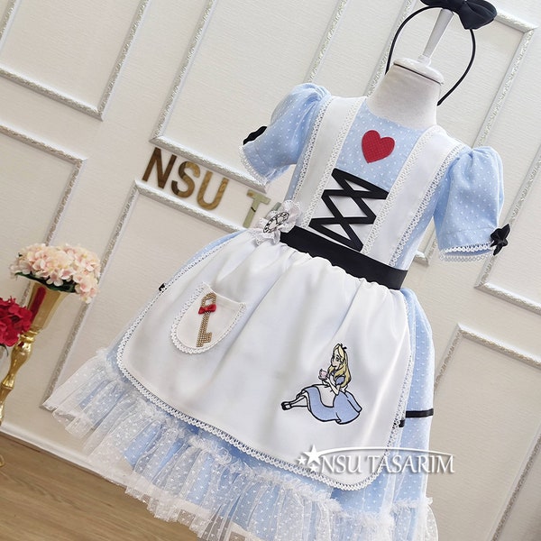 Alice theme dress . Baby girl dress. Alice wonderland birthday dress.  Alice wonderland costume. Disney. For special occasion. Handmade!