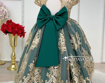 Baby girl dress. Emerald gold dress. Sparkle gold lace. Baby girl emerald dress. For special occasion, high low.
