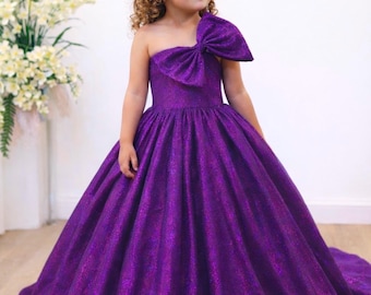 Abito da principessa viola per bambina. Abito viola lucido. Abito lungo viola. Per occasioni speciali.