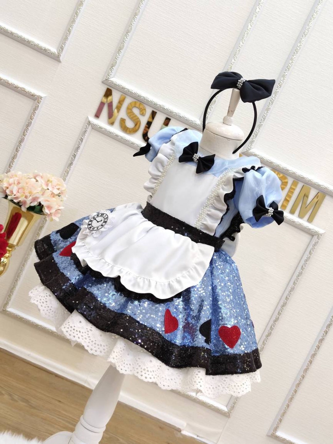 alice in wonderlands dress