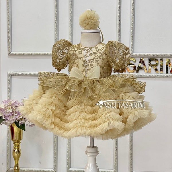 Golden baby girl dress. Gold sparkle dress. Christmas dress. Baby party dress. 1st birthday dress baby girl. For special occasion. Handmade!