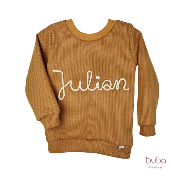 Sweater Pullover aus Waffelstruktur mit Kordelschrift Name Zahl personalisiert