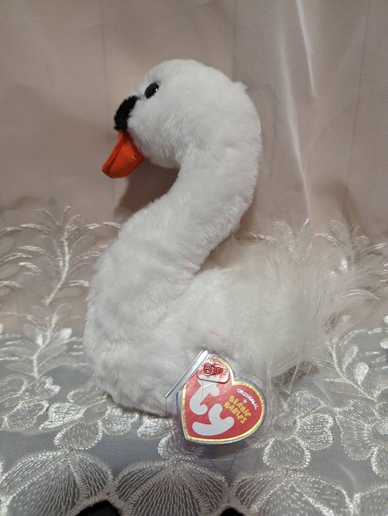 Ty Beanie Babies Gracie the Swan Near Mint Plush Toy (8in
