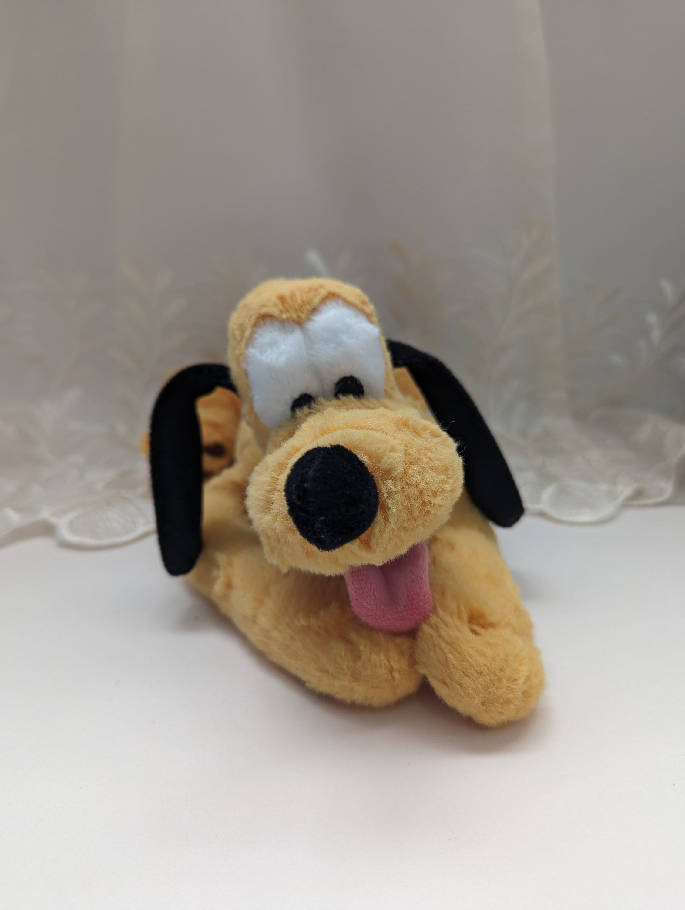 ディズニー - ディズニーパークの黄色い犬プルート（9.5インチ）タグ