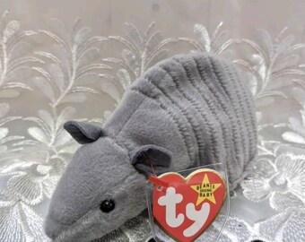Armadillo beanie hot sale baby