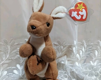 Ty Beanie Baby - Pouch The kangaroo- Mint Vintage  Plush Toy. (7in)